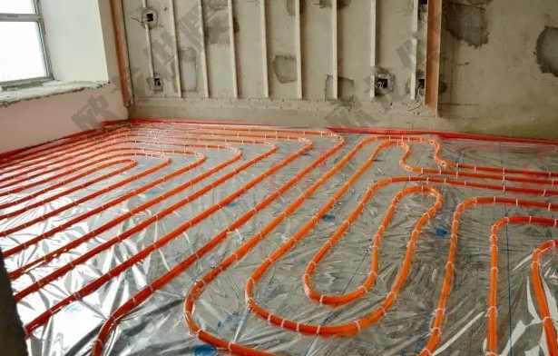 地暖上面鋪什么好?是選擇地板呢?還是瓷磚呢? 地暖上面鋪什么好?是選擇地板呢?還是瓷磚呢?